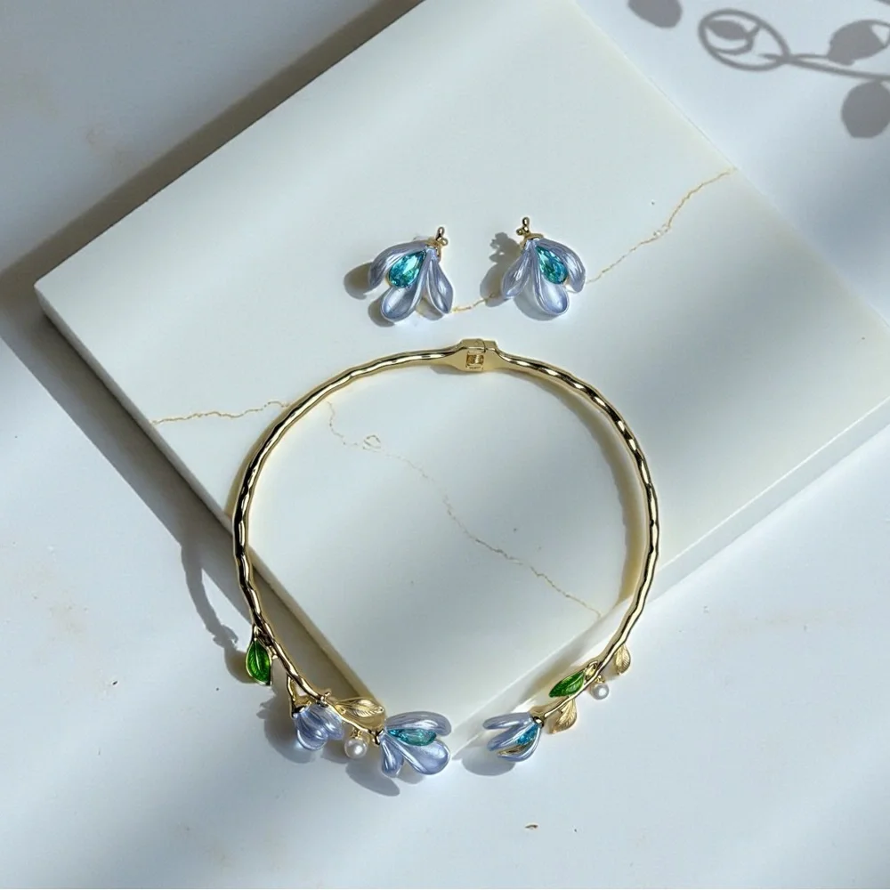 Blue Floral Crystal Set: Earrings and Necklace - Picture 6 of 8
